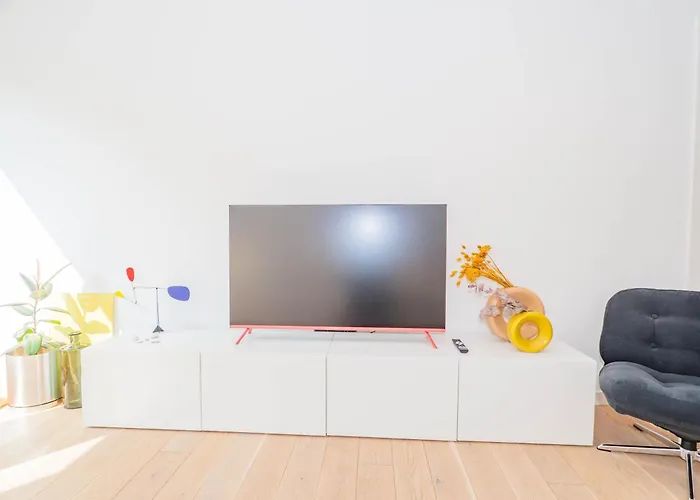 Pi Y Margall Con Parking Gratis By Ybh * Vigo